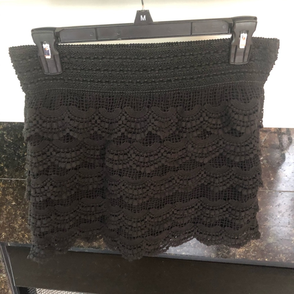 Decorative stretchy black skirt! Size M